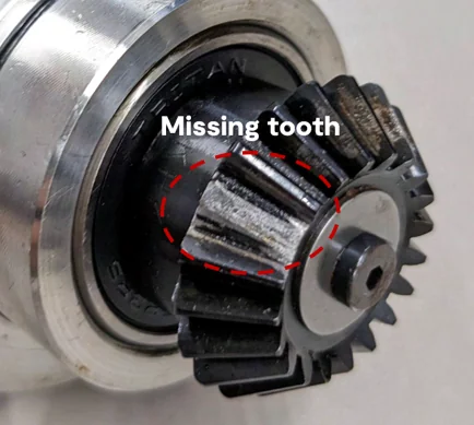 A gearbox with 20 teeth rotating at 1 Hz, one tooth missing